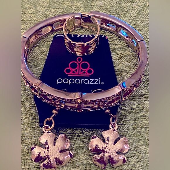 NWT Gold Tone Jewelry Trio- Rhinestone Bracelet,Adjustable Ring,Pierced Earrings - Picture 2 of 16